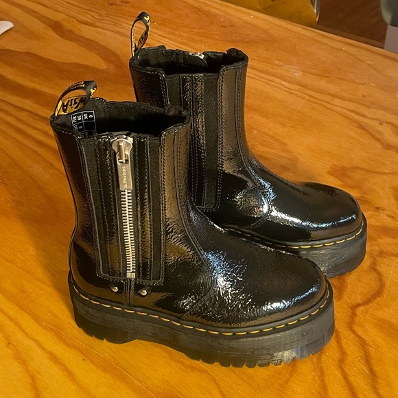 2976 MAX DISTRESSED PATENT CHELSEA PLATFORM BOOTS - Picture 1 of 11